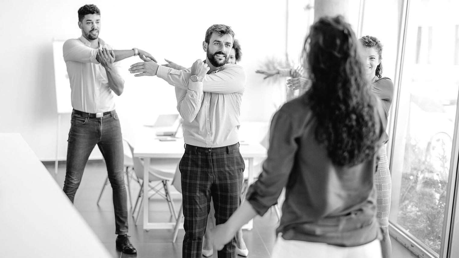 Sesión de trabajo colaborativo en taller de estrategia